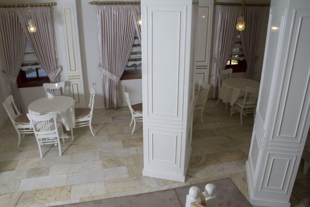 ozkavak hotel kaleici