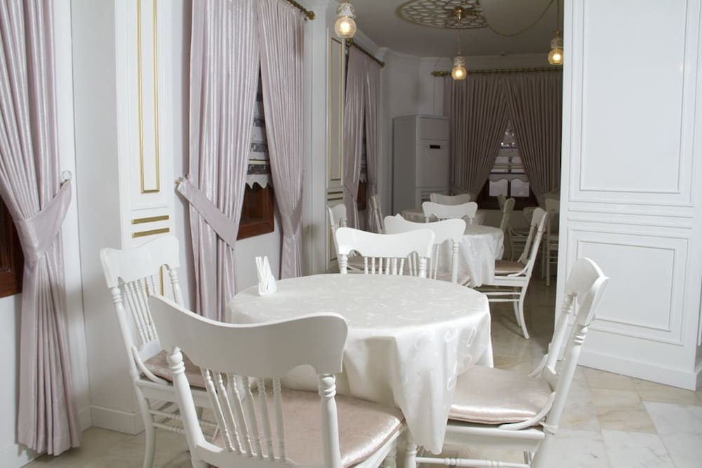 ozkavak hotel kaleici