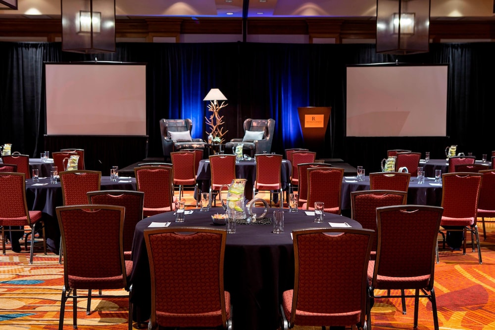 renaissance boulder flatiron hotel