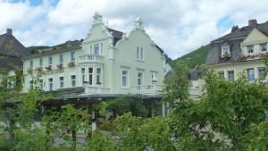 weingut und hotel schon