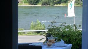 Weingut Und Hotel Schön,Rheingau Wine Region>>Assmannshausen,1 star