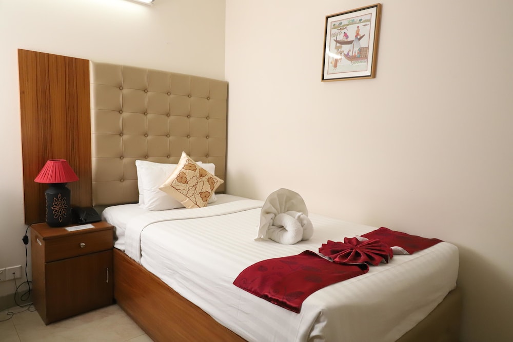 hotel dhaka golden inn