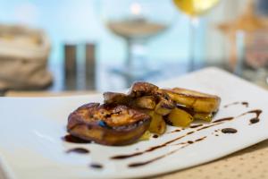 le temps des cerises hotel beach