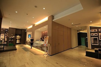 atour s hotel south gate xian