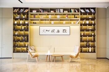 atour s hotel south gate xian