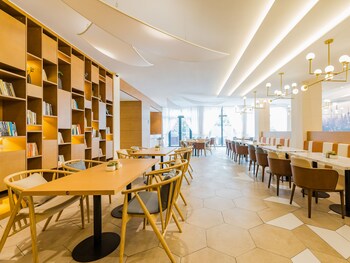 atour s hotel south gate xian