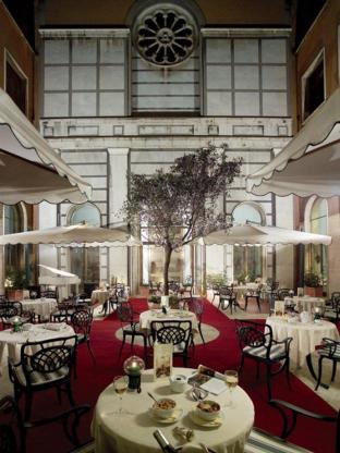 Th Roma - Carpegna Palace,Via Aurelia 481,4 star