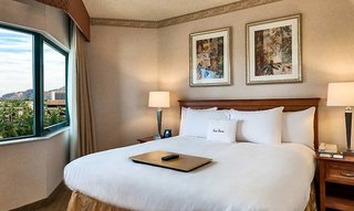 Doubletree Suites By Hilton Phoenix,Camelback East>>Arizona,4 star
