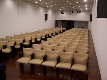 hotel adrazi