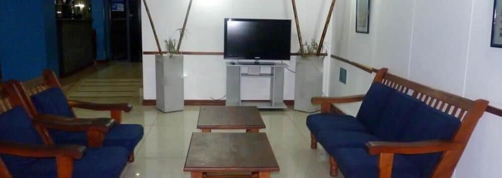 hotel adrazi