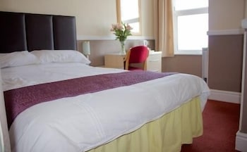 At Caledonia,Isle Of Man>>Douglas,3 star