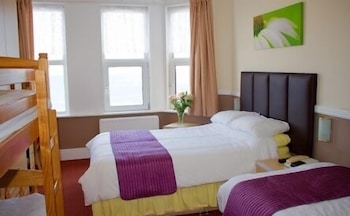 At Caledonia,Isle Of Man>>Douglas,3 star