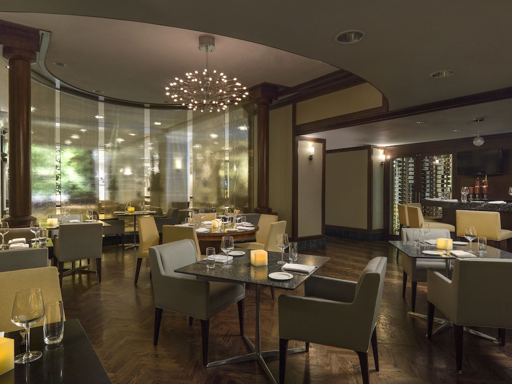 chelsea hotel toronto