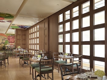 chelsea hotel toronto