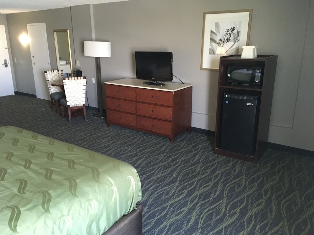 quality inn and suites winter park village area