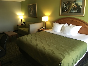 quality inn and suites winter park village area