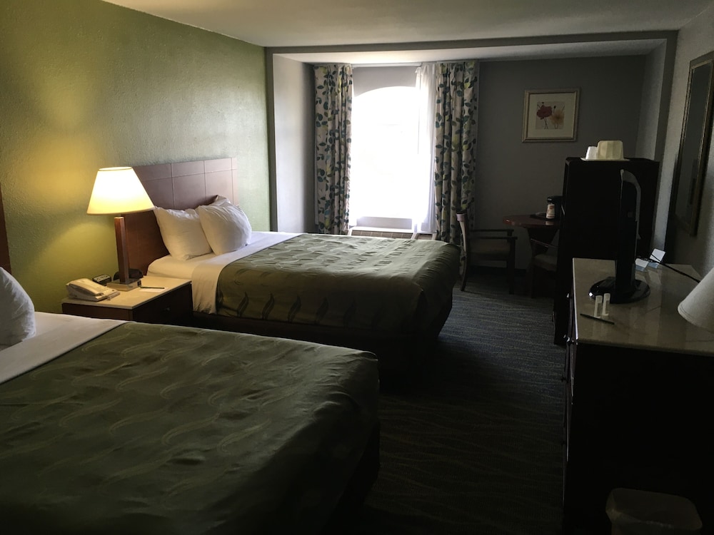 quality inn and suites winter park village area