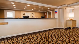 lompoc valley inn and suites