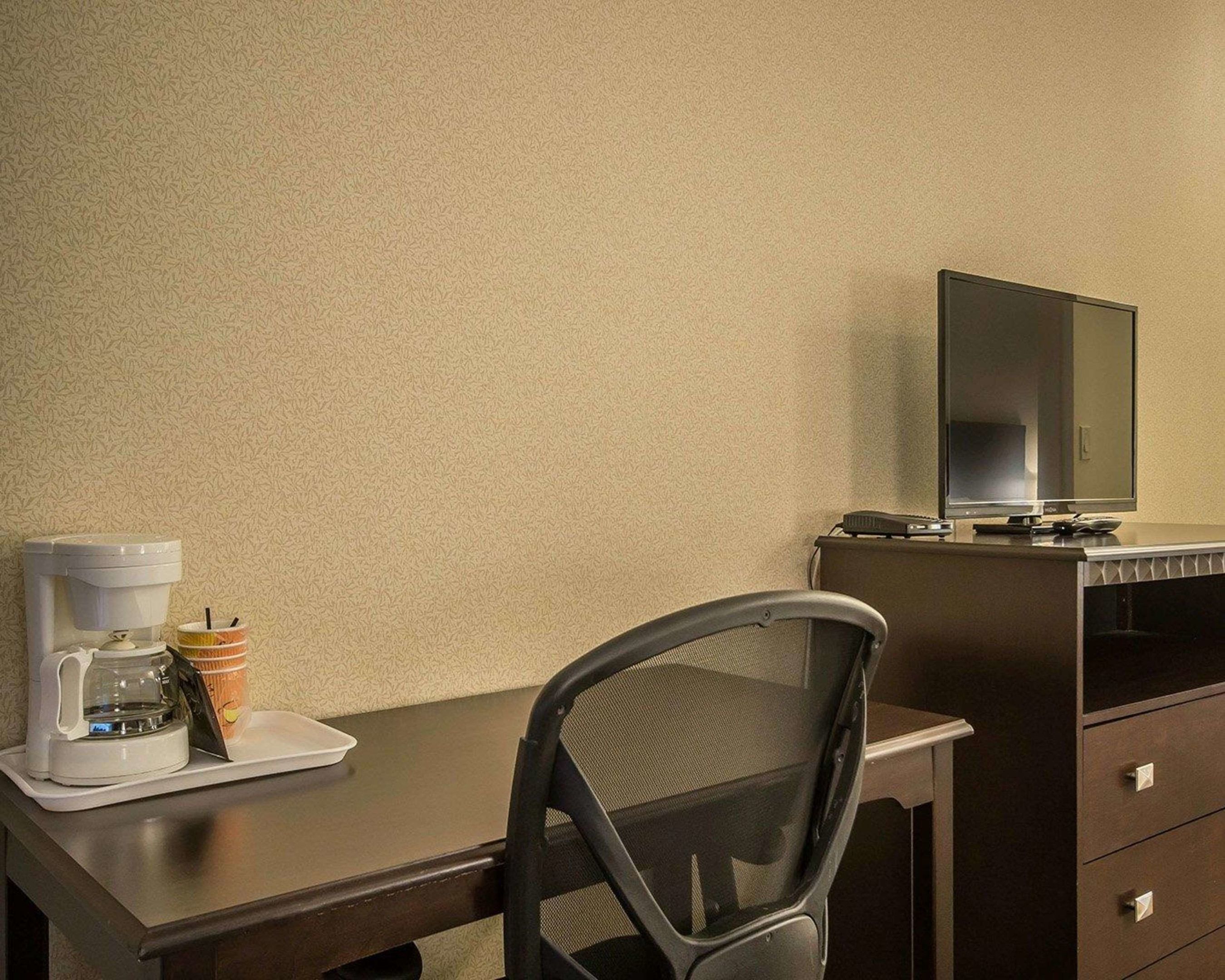 motel 6 surrey