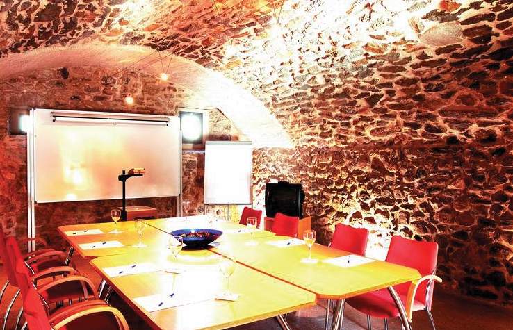 arcs de monells adults only