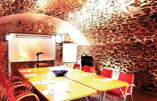 Arcs De Monells - Adults Only,In Cruilles Monells I Sant Sadurn,4 star