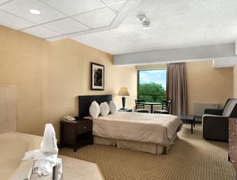 days inn by wyndham niagara falls lundys lane