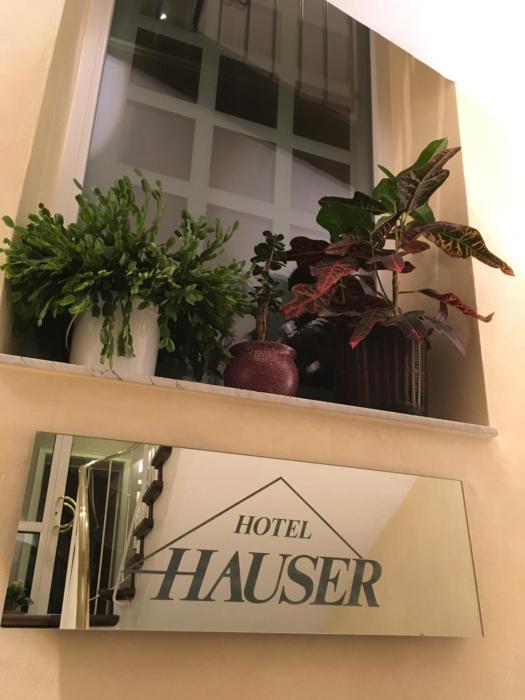 hotel hauser