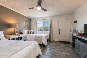 shell beach inn