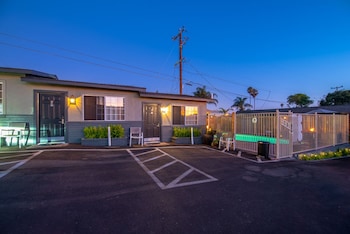 shell beach inn