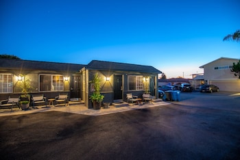 shell beach inn