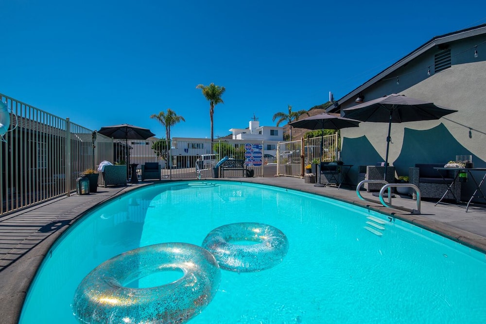 shell beach inn