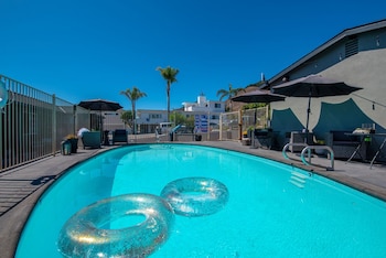 shell beach inn