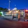 shell beach inn