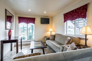 Econo Lodge Inn & Suites Searcy,Searcy>>Beebe,2 star