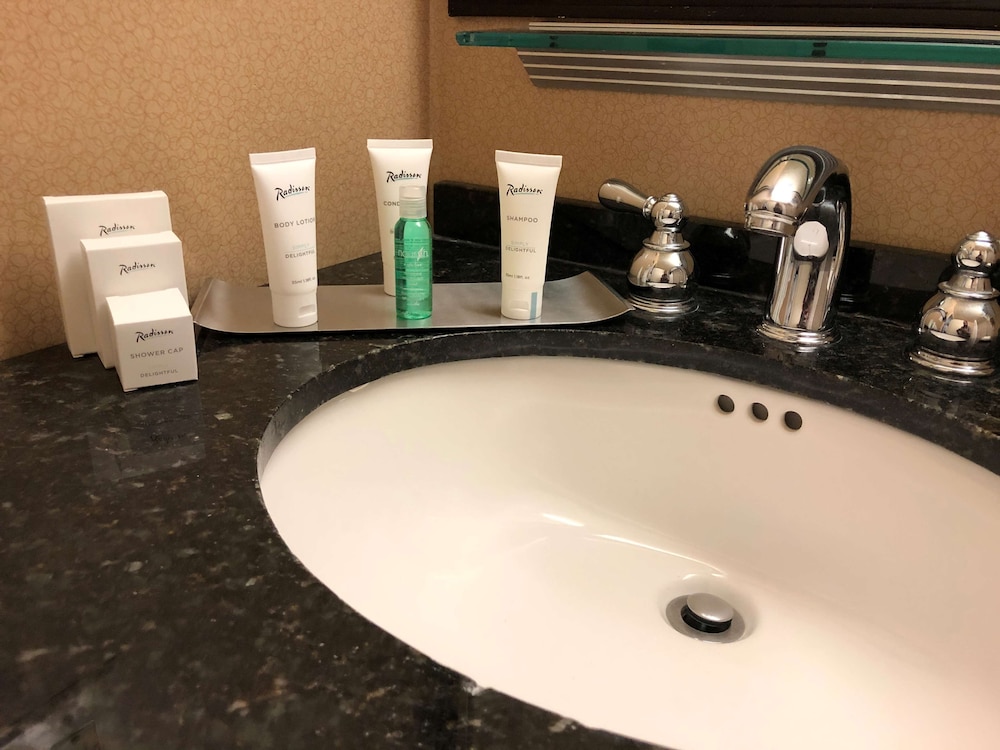 doubletree by hilton new york jfk airport