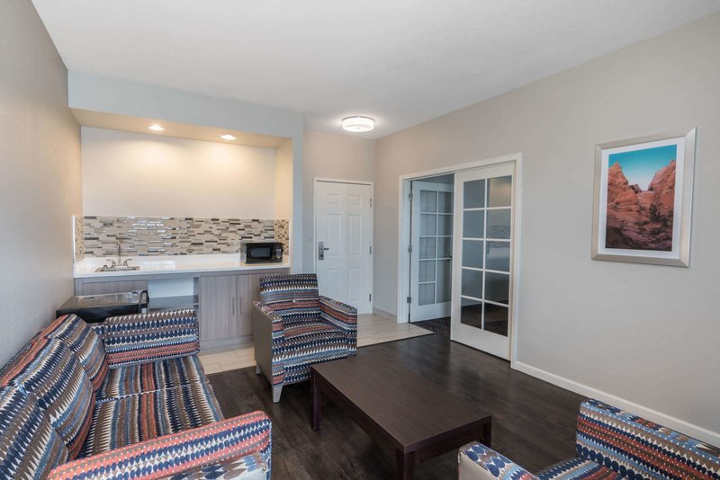 baymont by wyndham albuquerque airport