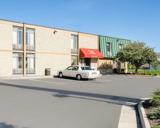 Days Inn By Wyndham Winchester,Virginia>>Winchester,2 star