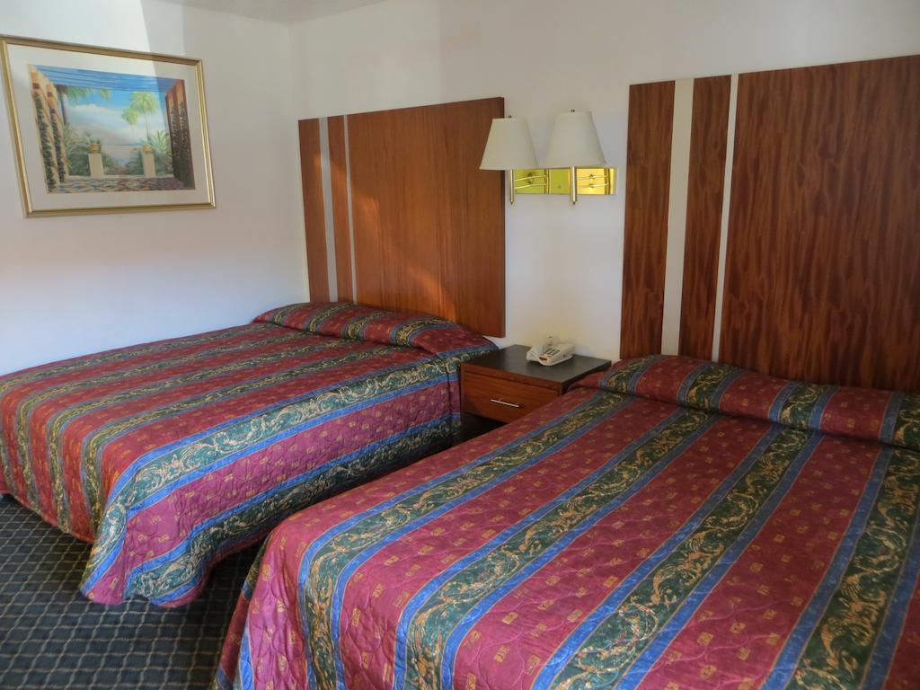 riverside inn and suites