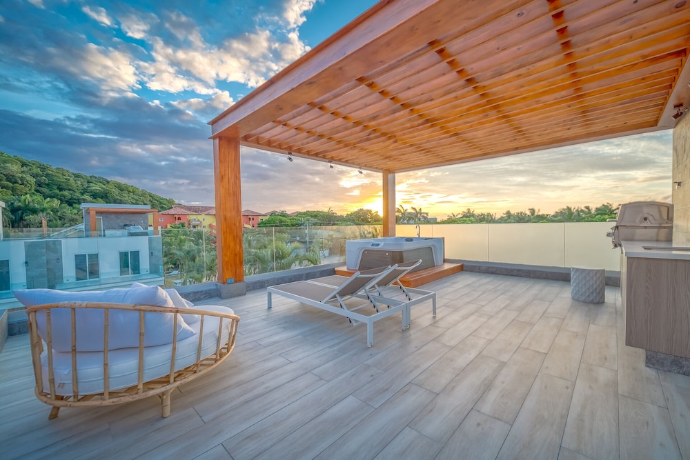 paradise beach hotel and resort