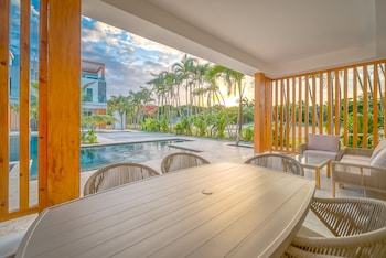 paradise beach hotel and resort