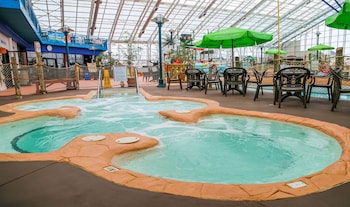 Americana Waterpark Resort And Spa,Niagara Falls>>Lundy's Lane,3 star