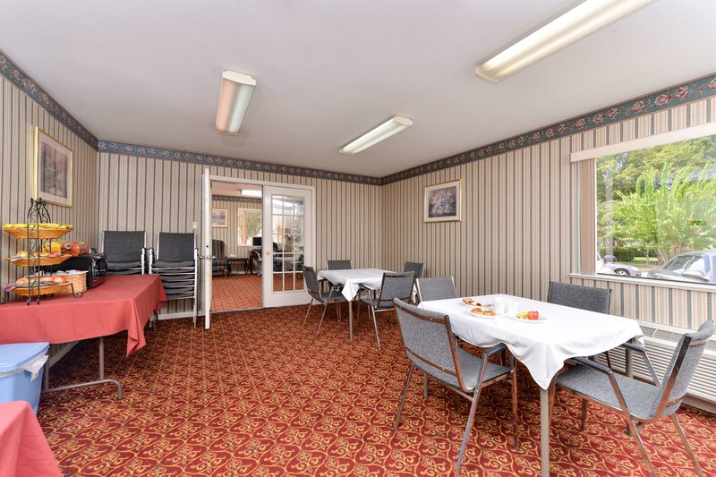 americas best value inn and suites houston brookhollow nw