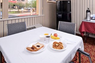 americas best value inn and suites houston brookhollow nw