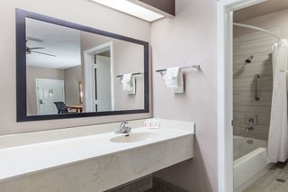 grand villa inn galleria