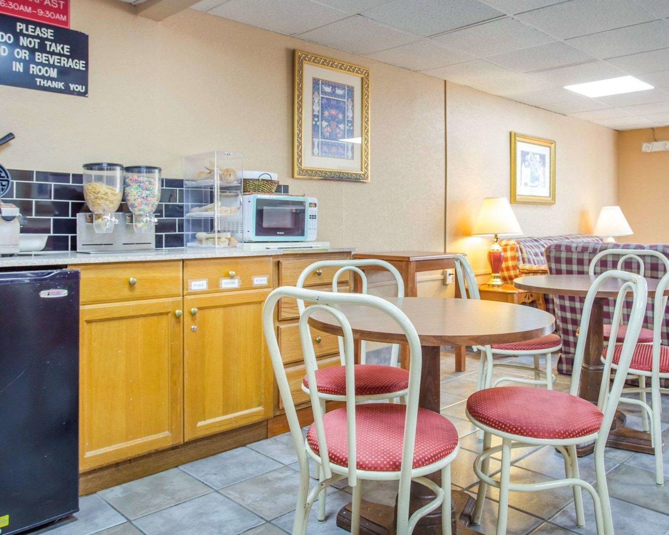 rodeway inn stone mountain