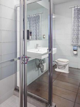 central park west hostel