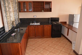 Ryan's Bay Hotel,Nyamagana>>Mwanza,3 star