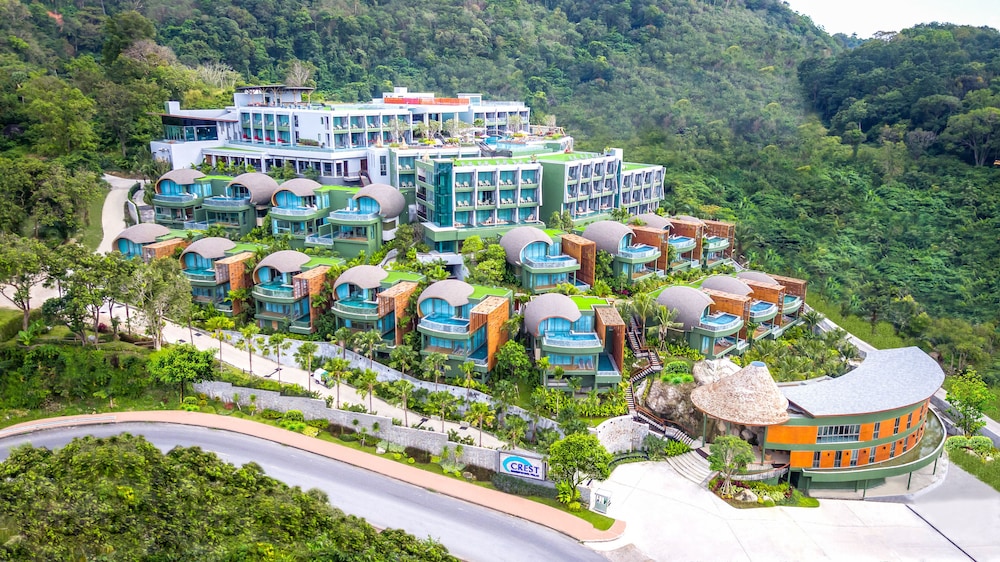 Crest Resort And Pool Villas,Near Patong Beach,5 star