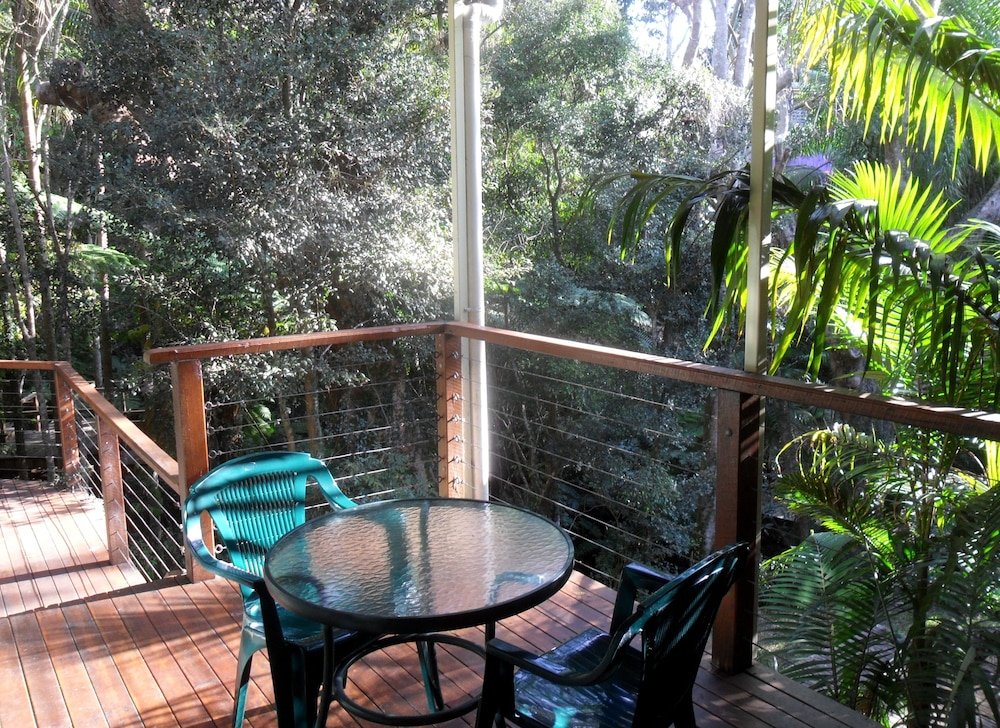 treetops accommodation montville