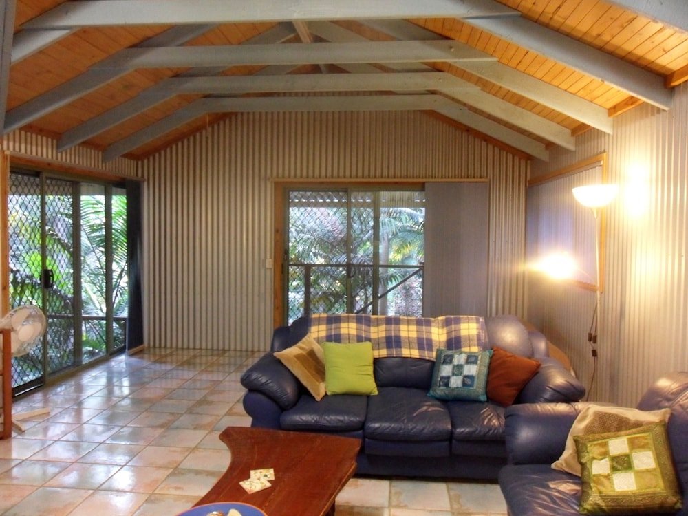 treetops accommodation montville